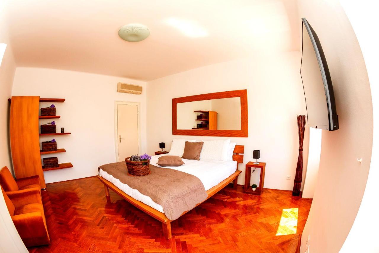 Luxury Serviced In Centre Apartman